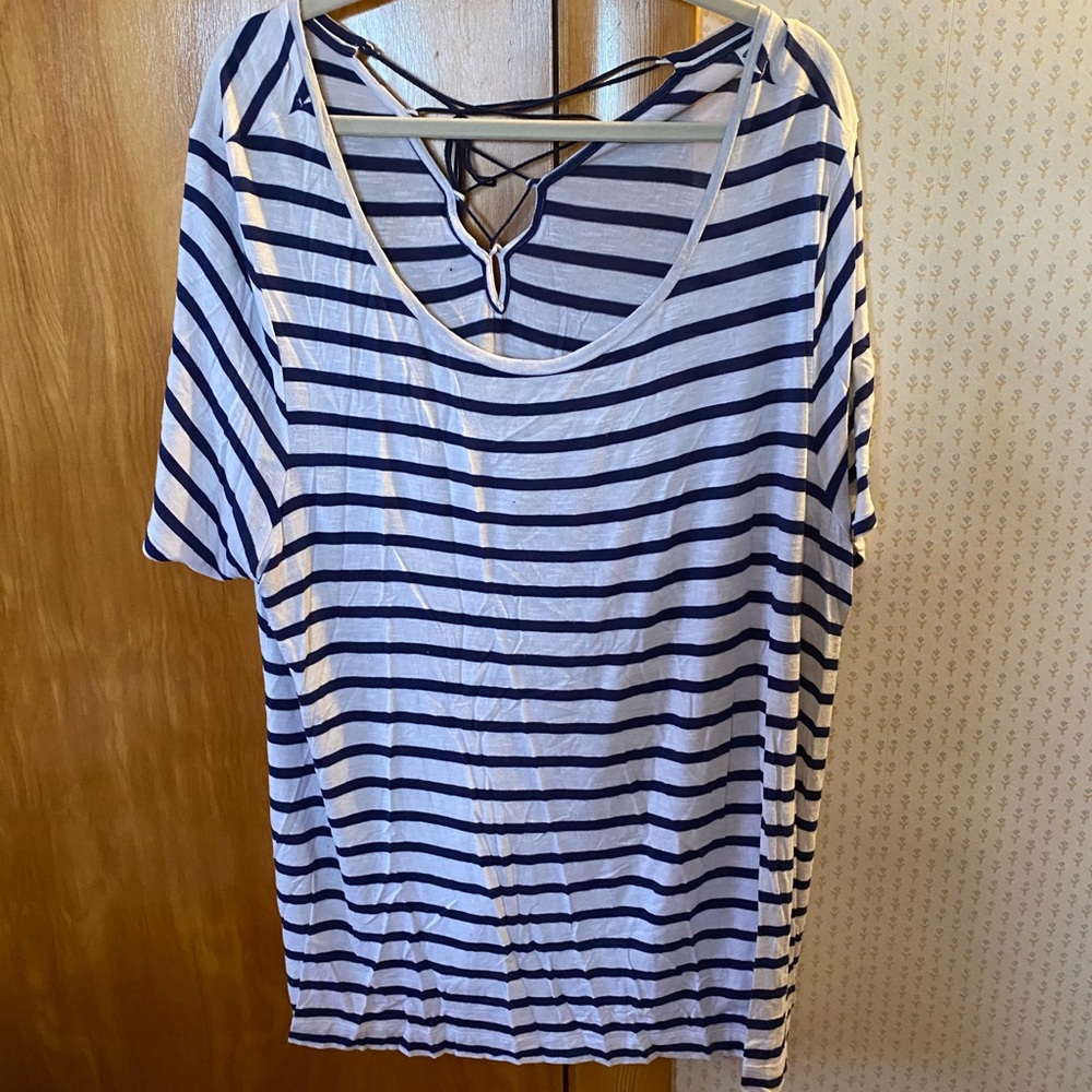 Short sleeve stripe shirt